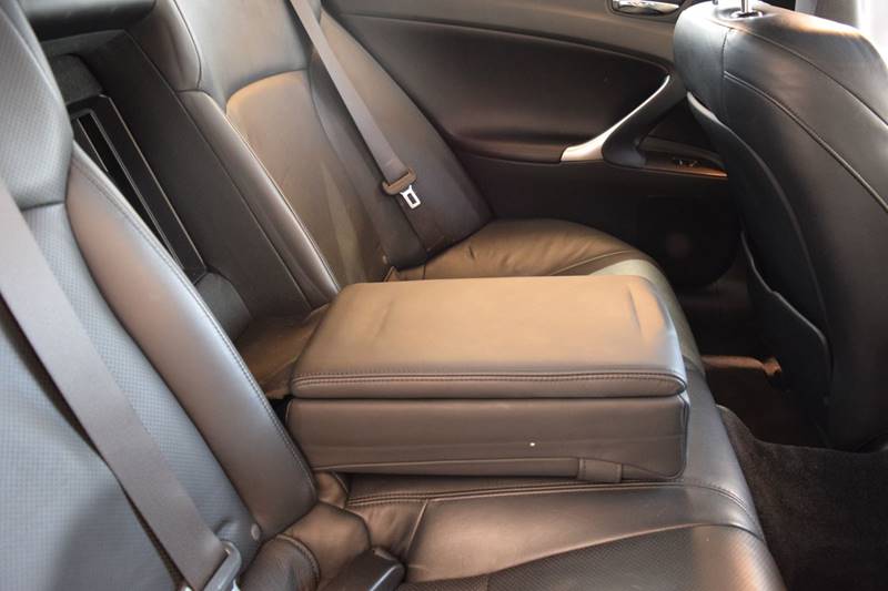Image 10 of Lexus: IS Base 4dr Sedan…